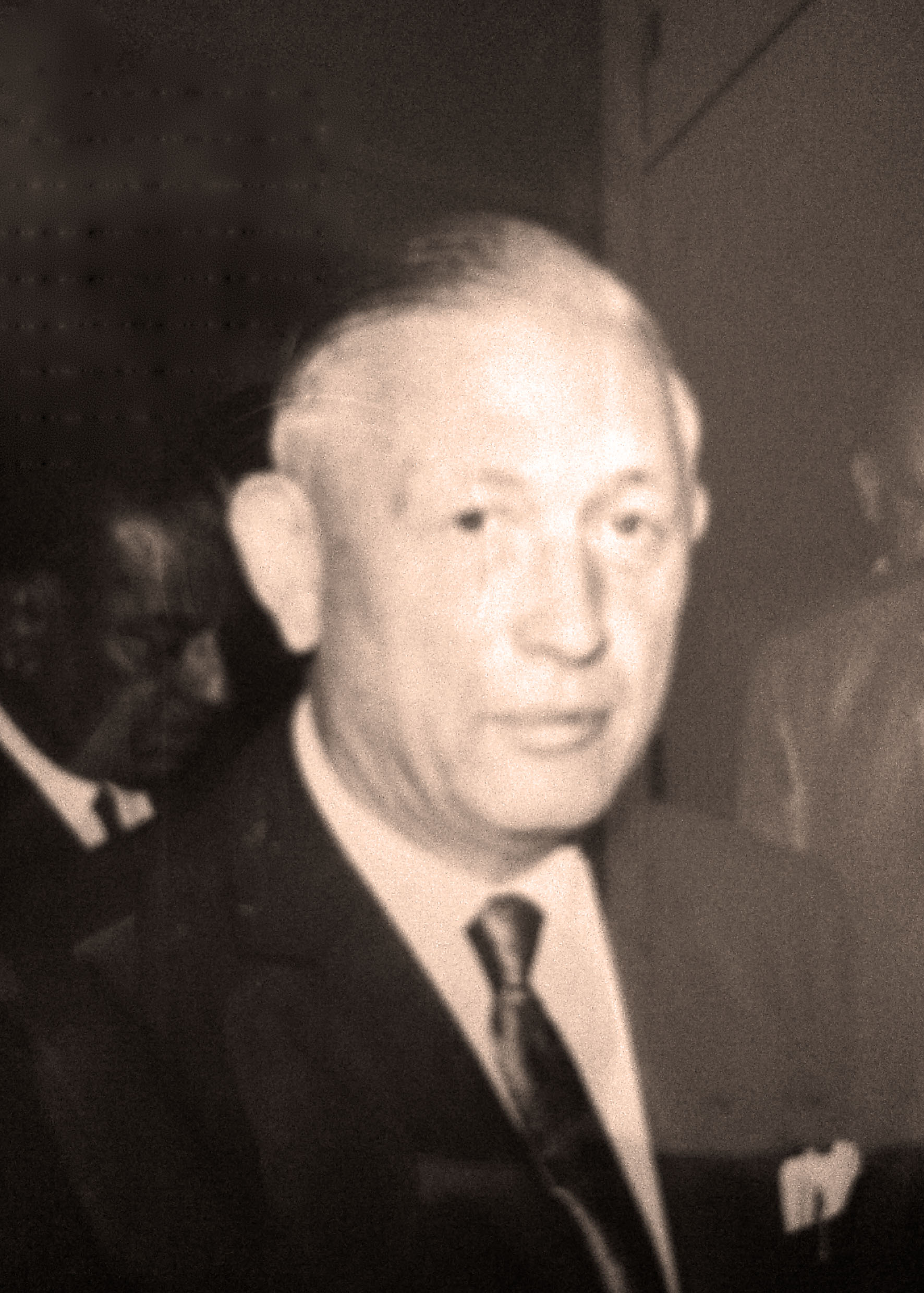 Dr. Carlos Stelzer